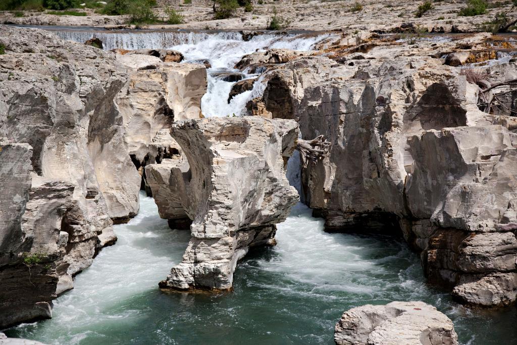 Du Reve O Naturel - Maison De Vacances Entre Gorges De L'Ardeche Et Gard Saint-Julien-de-Peyrolas Exterior foto